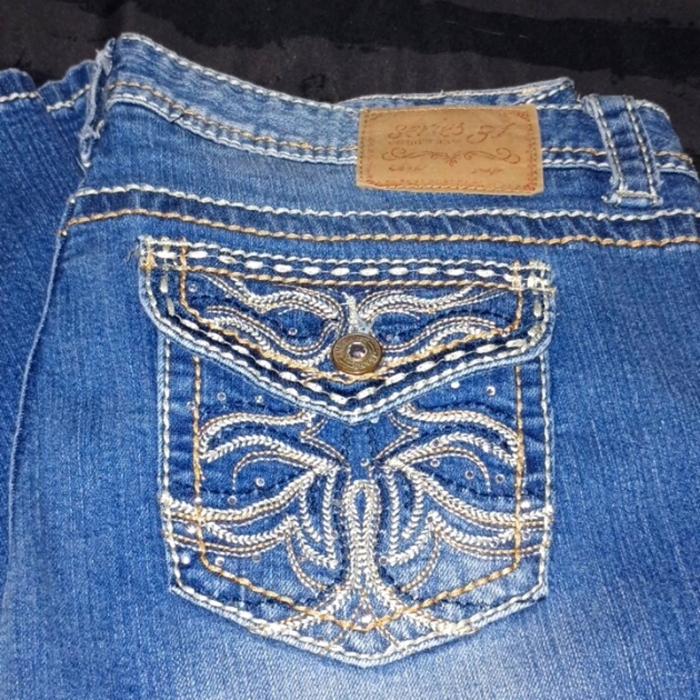 Amethyst jeans series 31. Size 13 Juniors. To small for me!